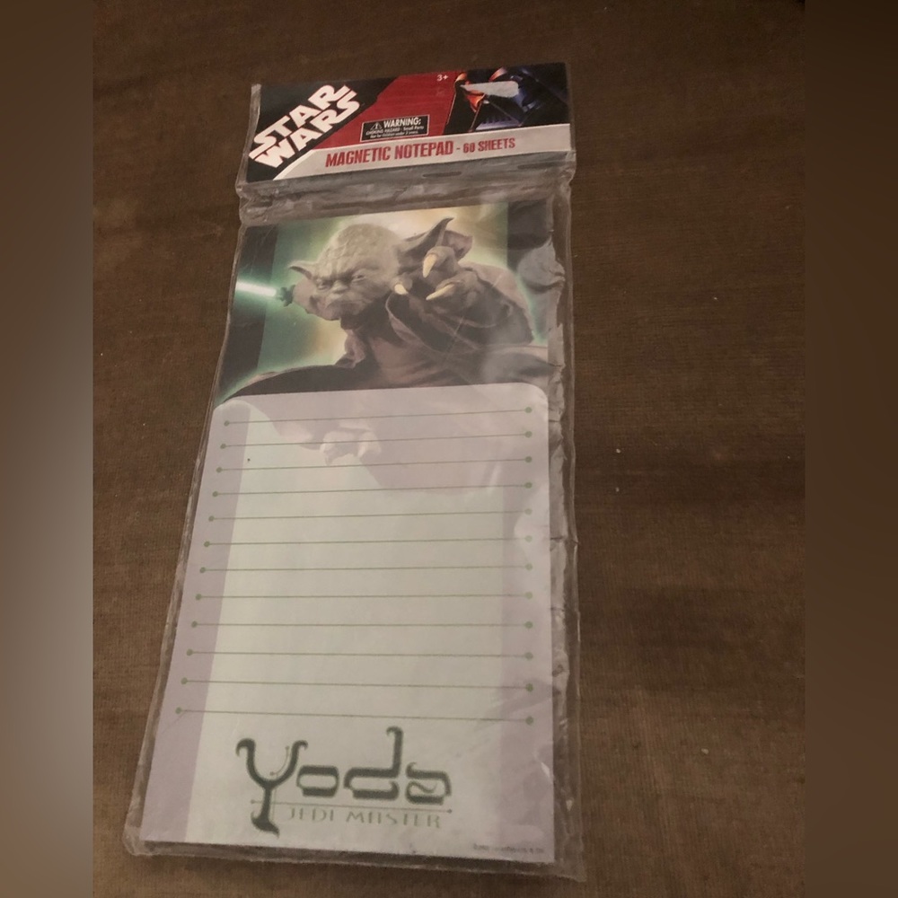 Misplaced- 2008 Star Wars Yoda Memo Pad - 650 $9 or 🦋
